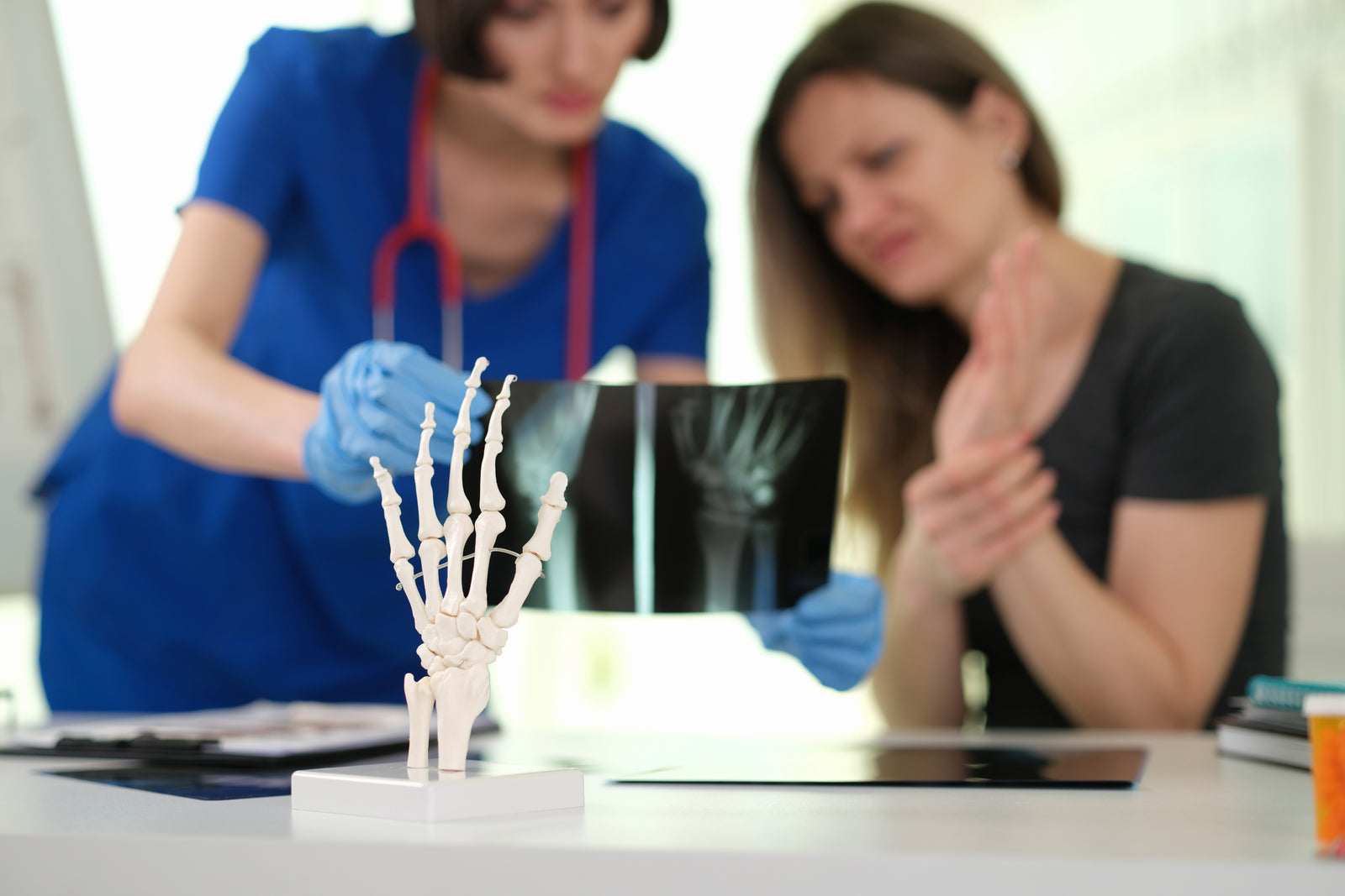 When Should Wrist or Thumb Pain Be Professionally Assessed?